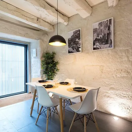 Lovelystay - Duplex Wonder In Se W/ Patio 波尔图