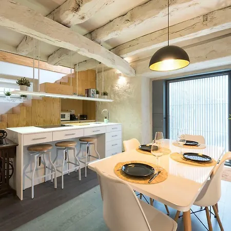 Lovelystay - Duplex Wonder In Se W/ Patio * 波尔图